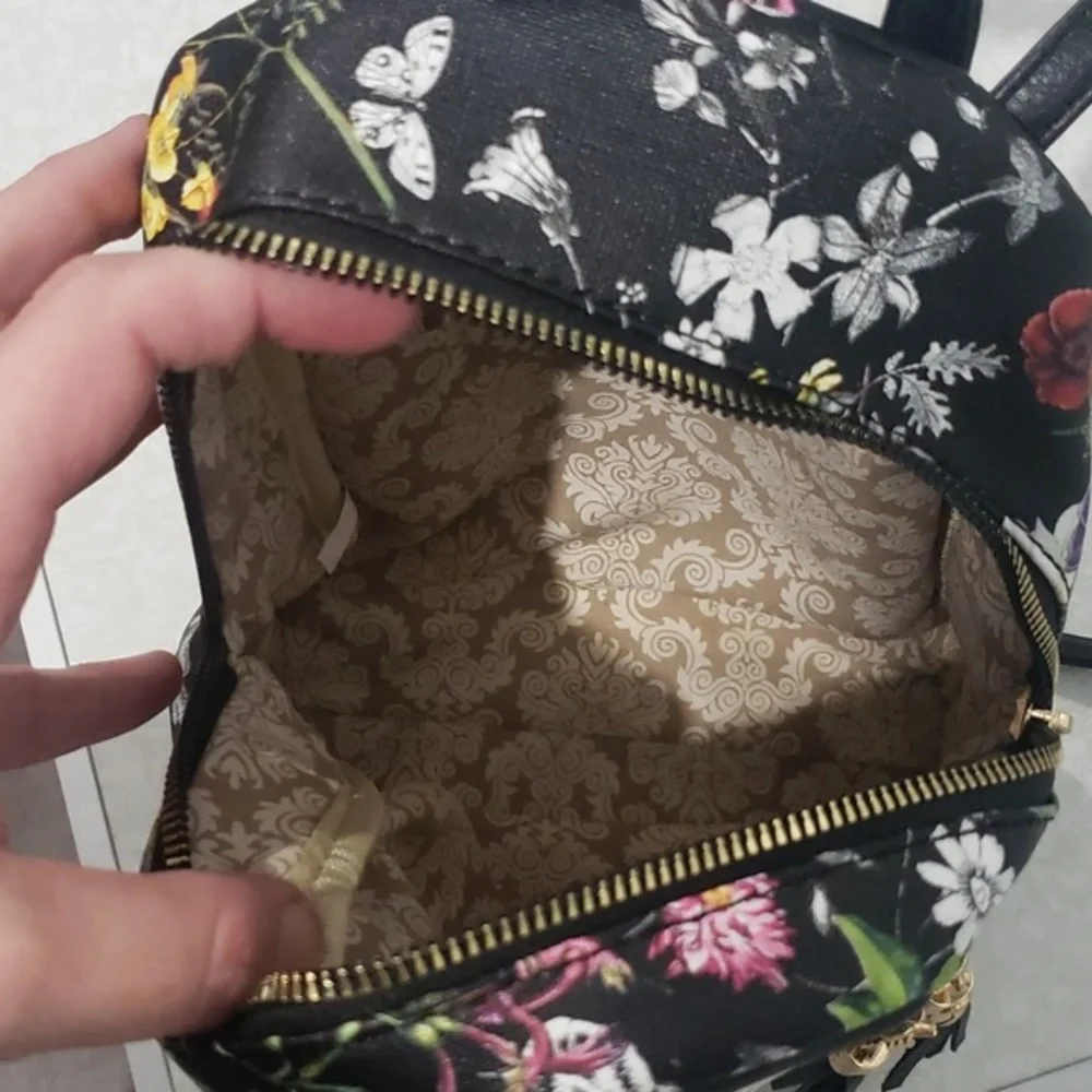 Mini backpack butterfly and flower design‎